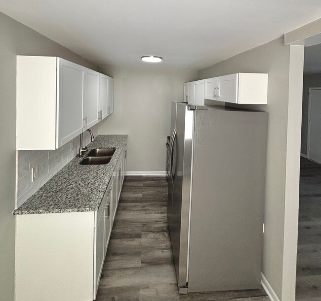 Building Photo - JUNE SPECIAL!!! Sign lease & pay deposit b... Rental