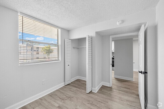 2BR, 1BA - 725 SF - Bedroom
