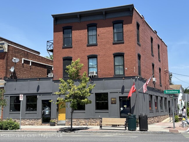 Photo - 666 Broadway