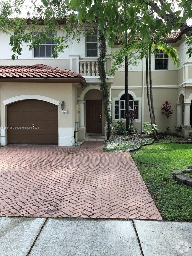 Building Photo - 4941 SW 135th Way Rental