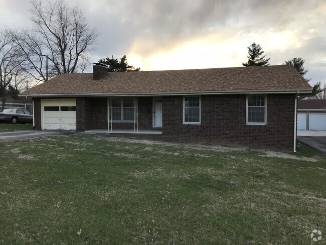 Building Photo - Perfect, 3 bed 2 bath home in Eminence!