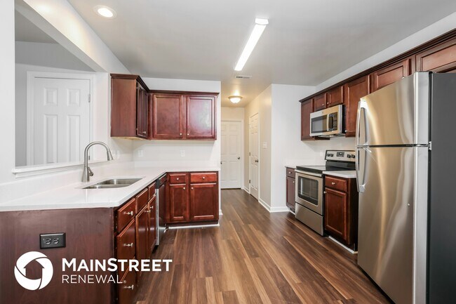 Photo - 195 Cherryhill Dr