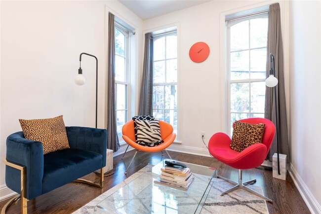 Photo - 289 Pavonia Ave Unit 2