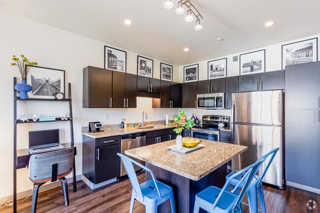 1BR, 1BA - 709SF - Sperry - Kitchen - The Yards at 3 Crossings