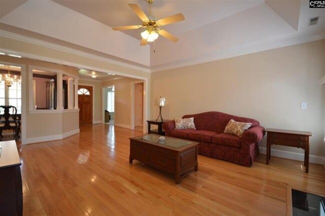 Photo - 318 Wiltshire Way