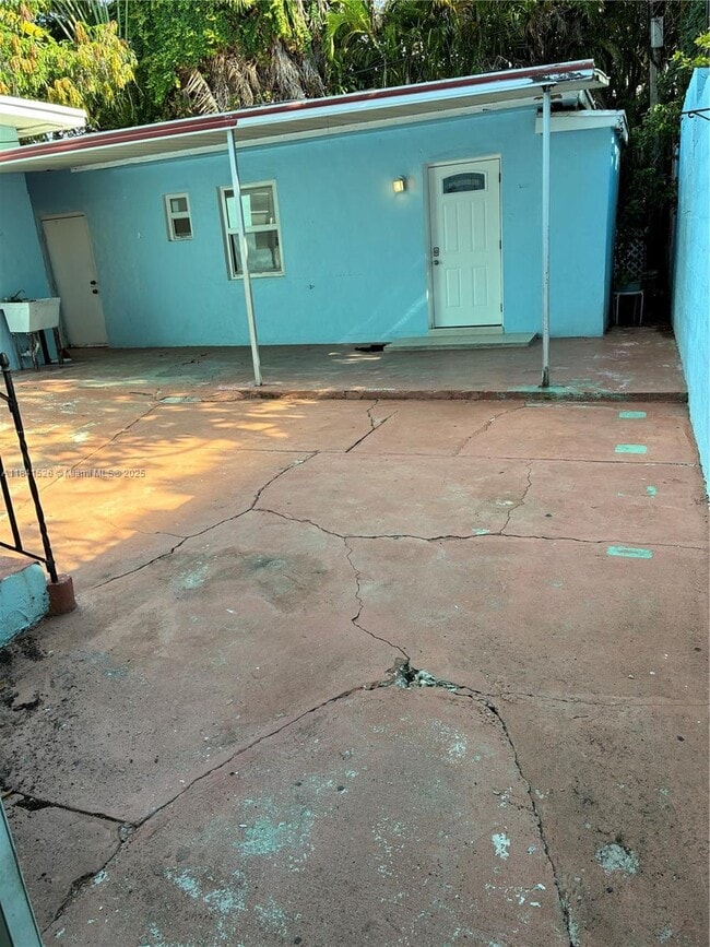Photo - 1774 SW 11th St Unit 1