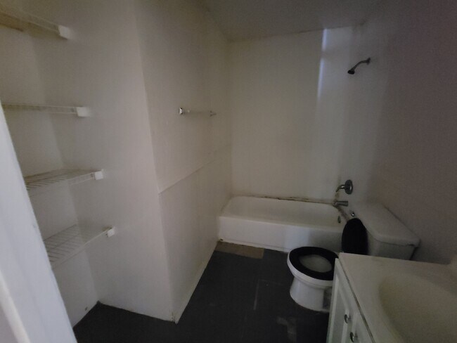 Photo - 713 Cedar St