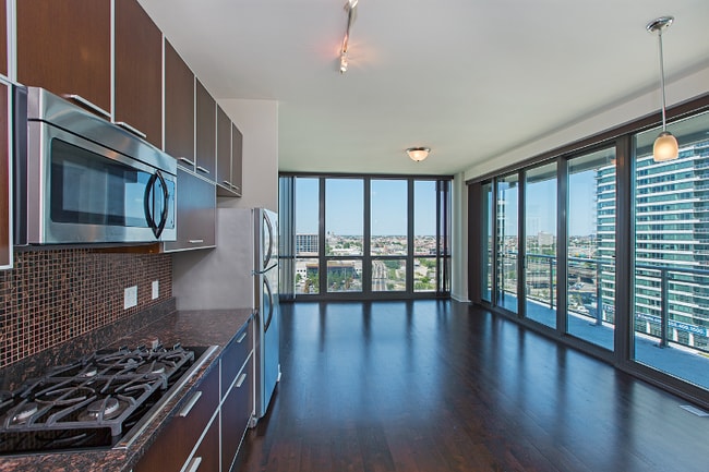 Building Photo - 770 W Wayman St Unit 1805 Rental