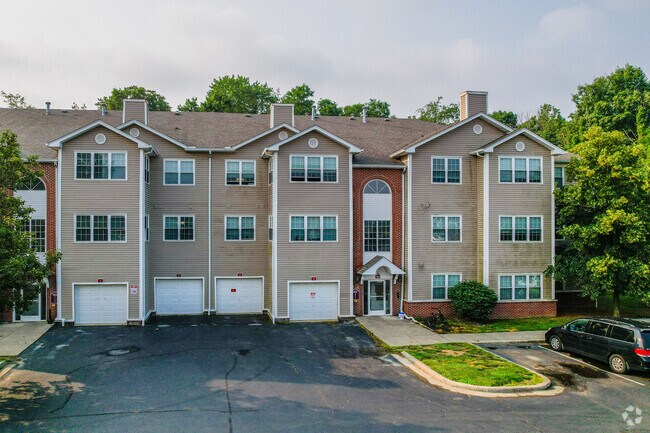 Burgundy Hills Apartments