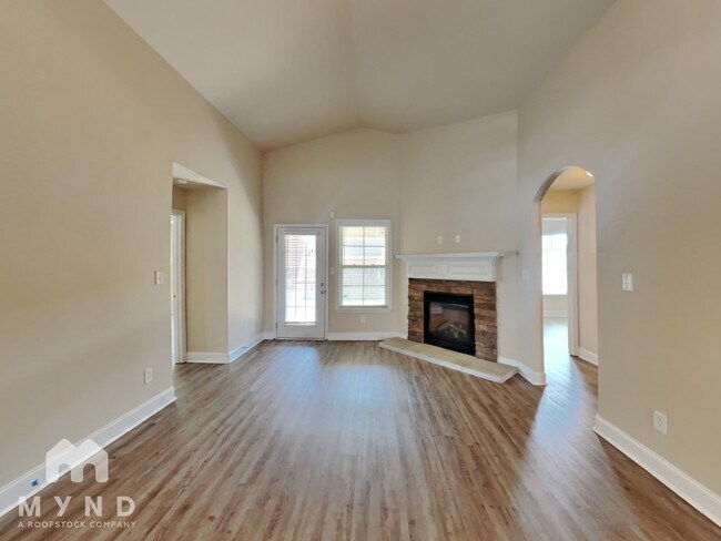 Photo - 601 Summer Cove Cir NW