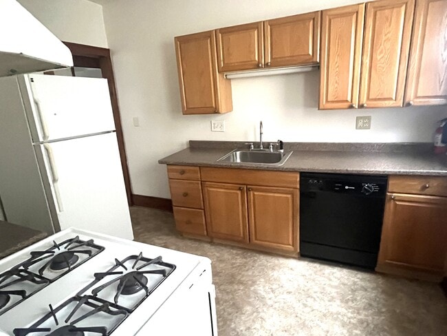 Photo - 1318 W 11th St Unit 1