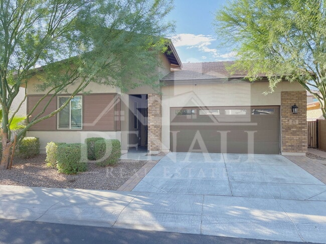 Building Photo - 273 E Lantana Dr