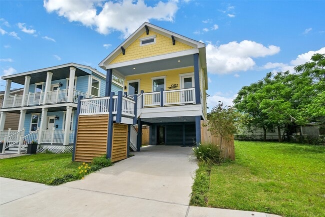 Building Photo - 1207 32nd St Rental