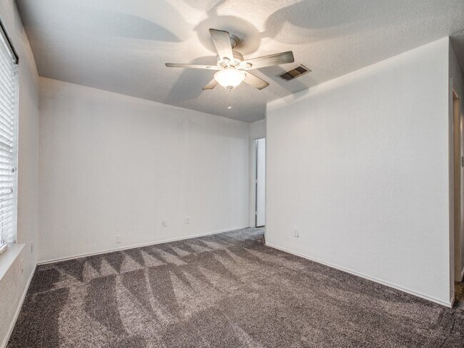 Photo - 9335 Deer Blind