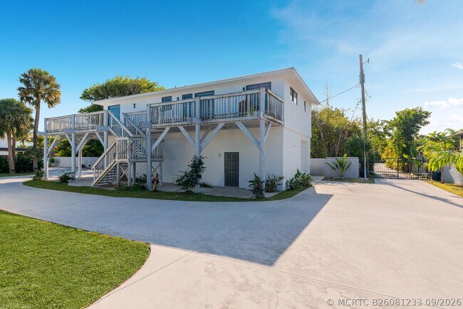 1712 Sea Horse Pl