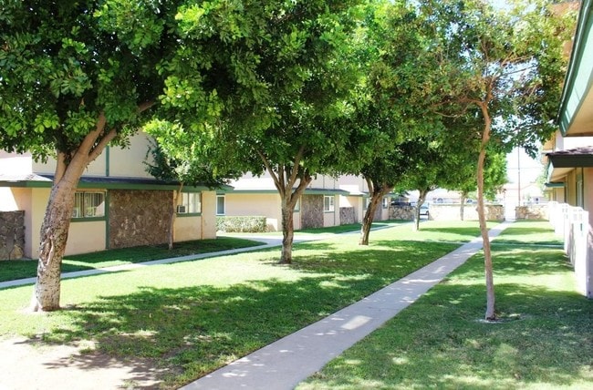 Parkside Apts