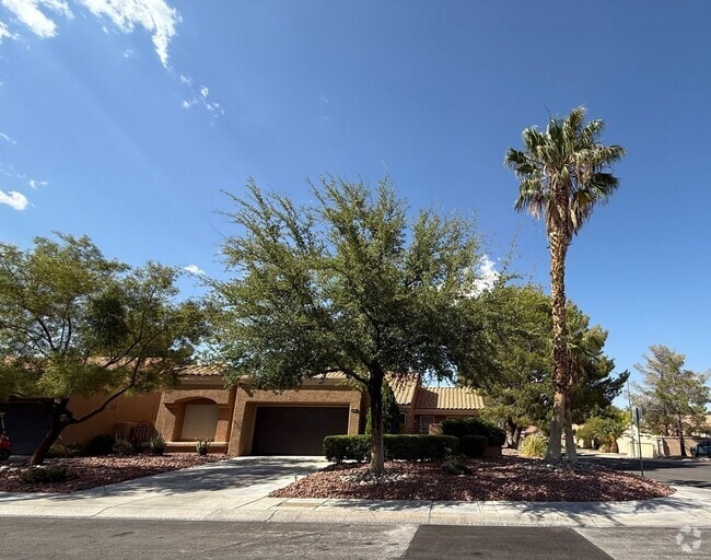 Building Photo - SUN CITY 55+ COMMUNITY - TWO BEDROOM TOWNH... Rental
