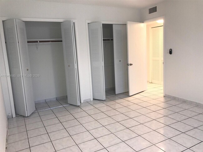 Photo - 4005 W McNab Rd
