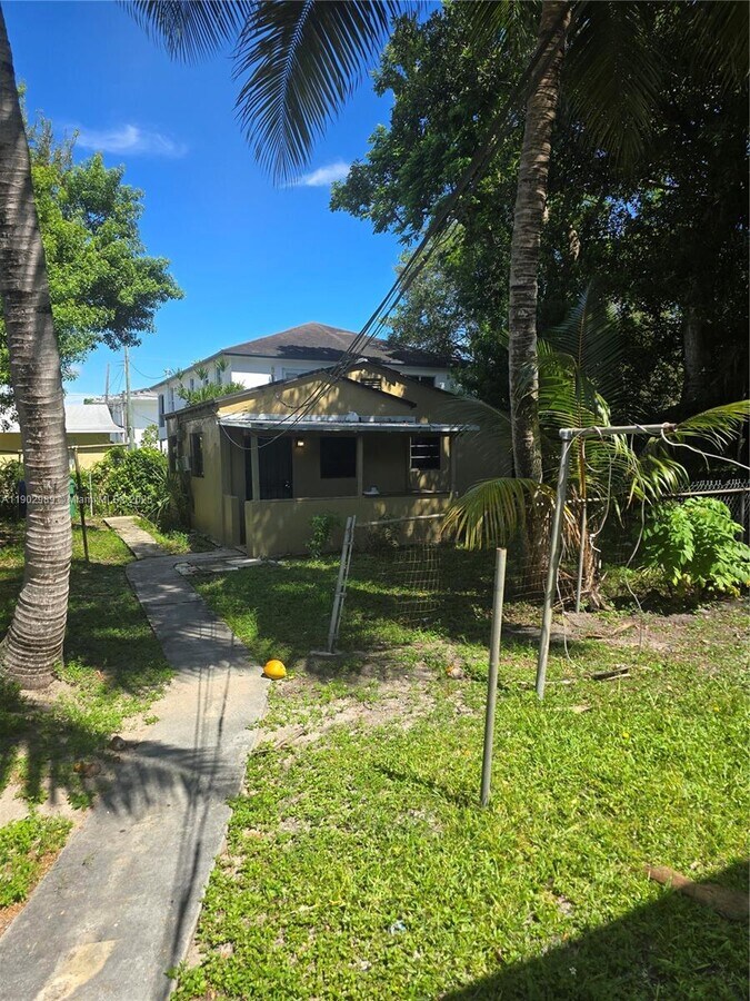 Photo - 161 NW 146th St