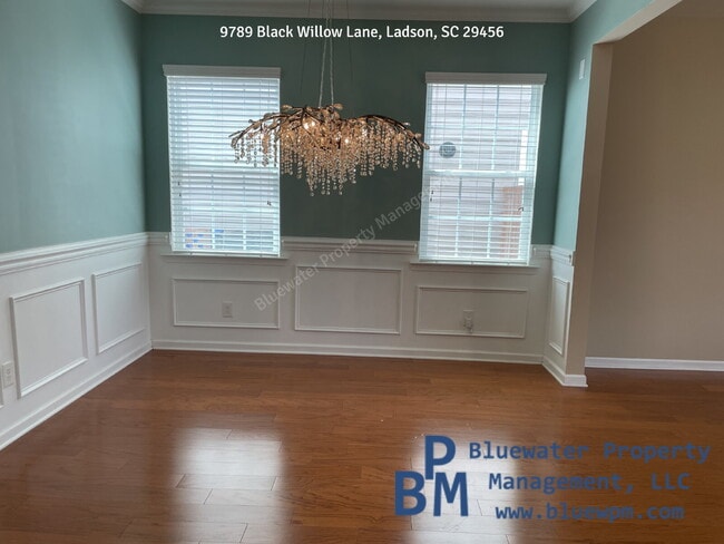 4-bedroom, 2.5-bathroom For Rent