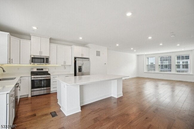 Photo - 10 Cecala Rd