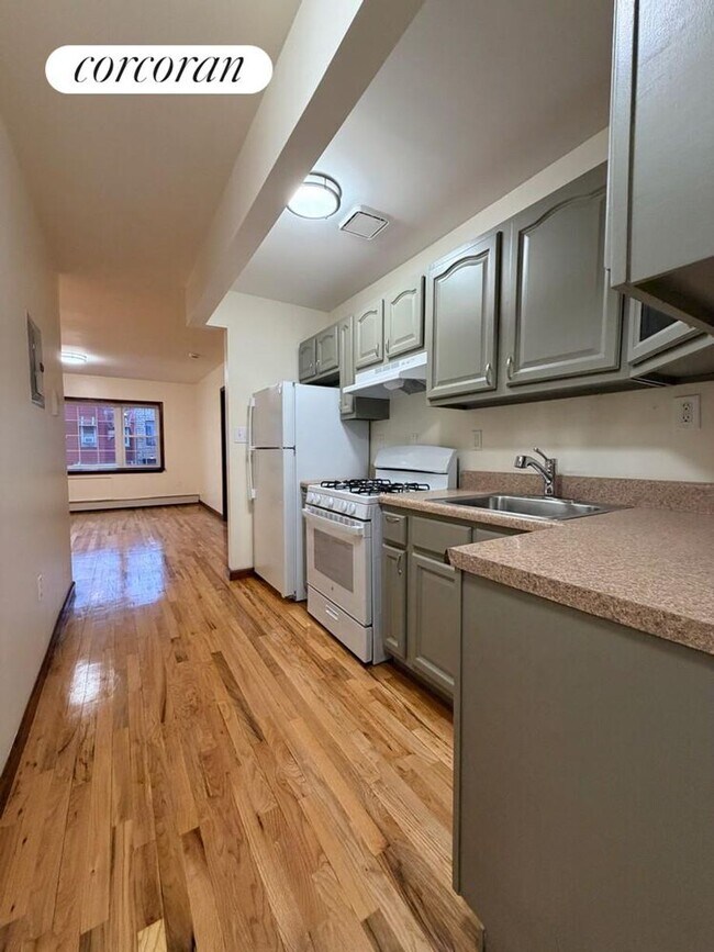 Photo - 184 Cooper St