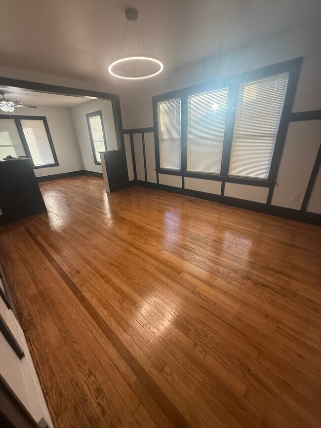 Photo - 21678 Bennett St