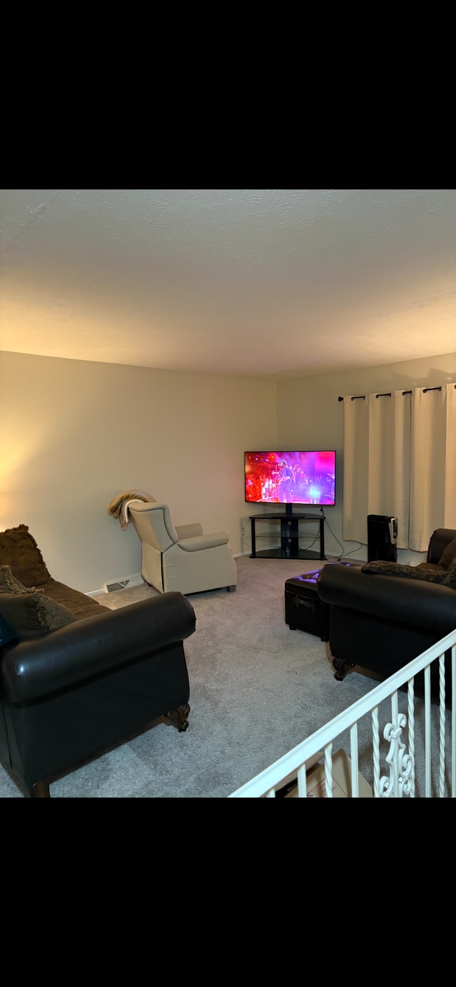 Photo - 4431 Maplepark Rd