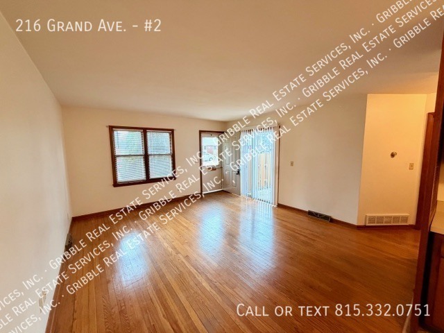 Photo - 216 Grand Ave Unidad #2