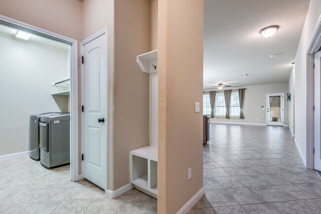 Photo - IMMACULATE 3bd/2ba/2gar/Office/Studay in Cobblestone Available NOW!