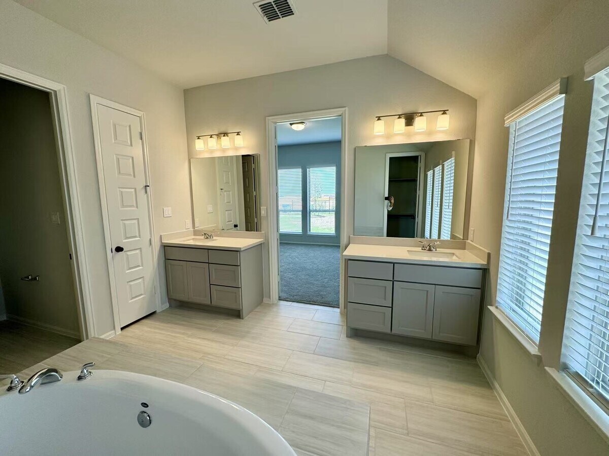 Photo - 31310 Wildflower Fld Ct