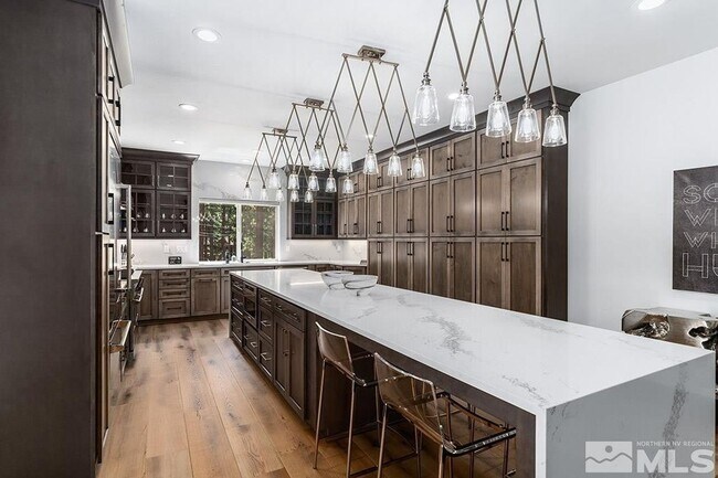 Photo - 331 Winding Way