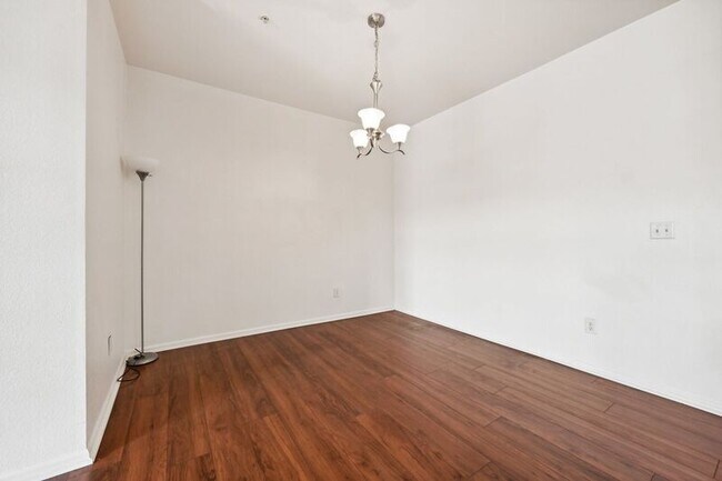 Photo - 14261 E 1st Dr Unidad 205