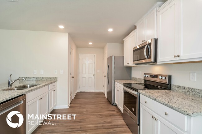 Photo - 348 Gourd St