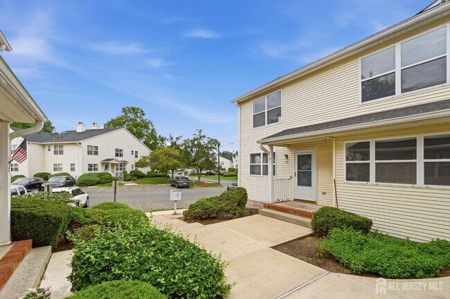 294 Dorset Ct