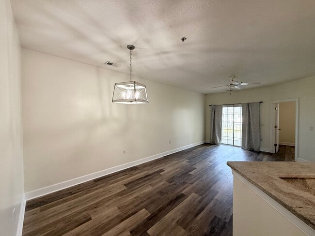 Photo - Myrtle Beach - 3 Bedroom / 2 Bathroom Condo