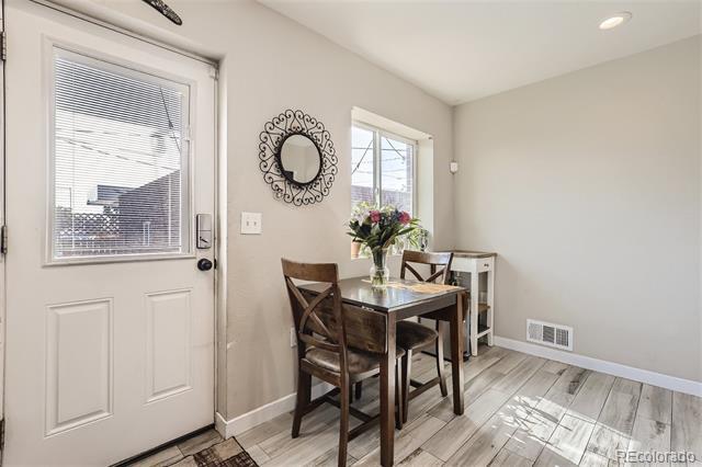 Photo - 3456 Harrison St