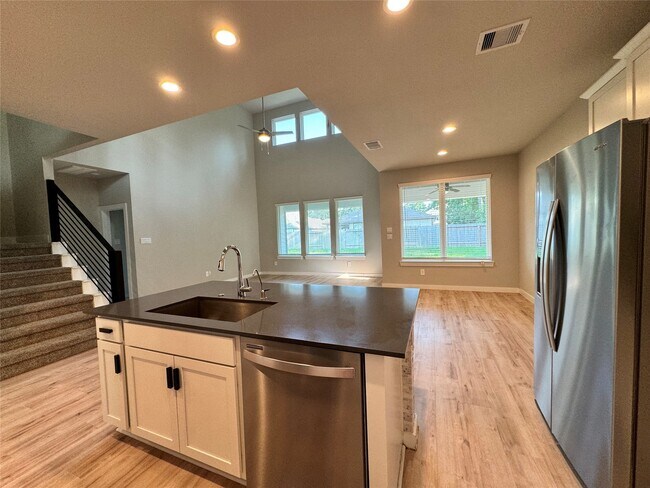 10213 Prairie Creek Ln