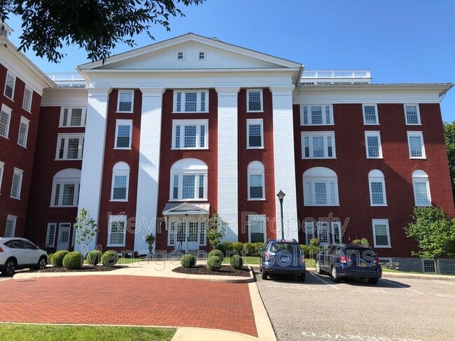 Photo - 100 W Village Dr Unit 101