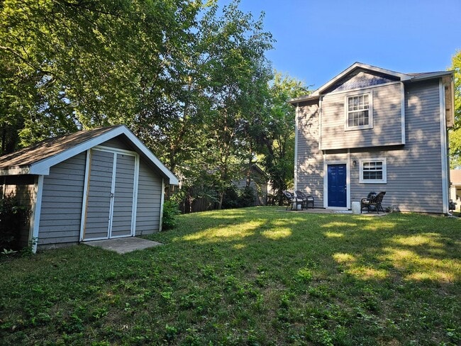 Photo - 1416 Maple Ln