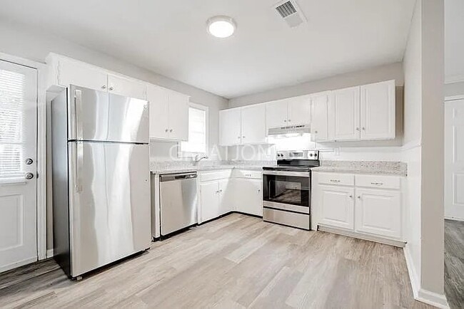 Photo - 4218 Barr St