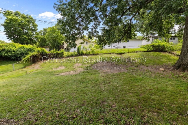 Photo - 1926 Hudson Rd