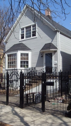 Building Photo - 1657 N Harding Ave