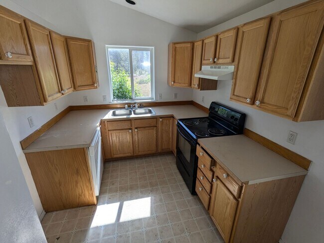 51310 S Huntington Rd Unit B