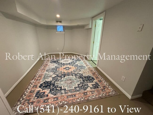 Photo - 916 SE Byers Ave