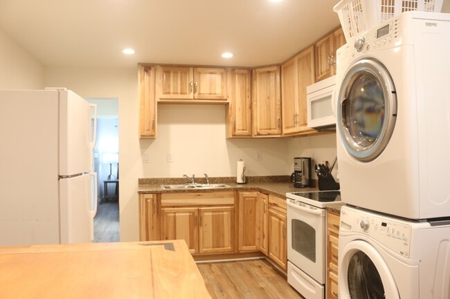 Building Photo - 50 Redtail Ct