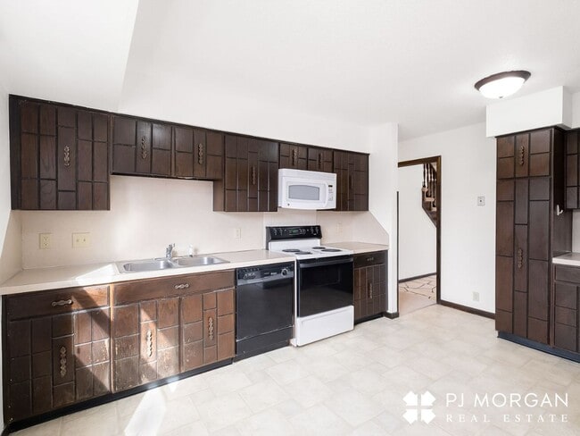 Photo - 3 Bed 3 Bath Duplex