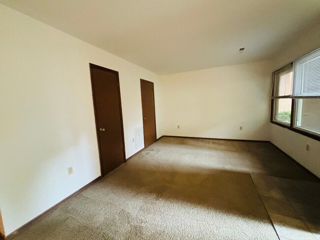 Photo - 1744 Donlee Dr