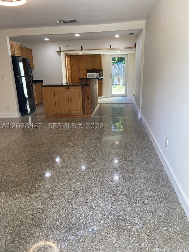 6140 SW 37 Ct