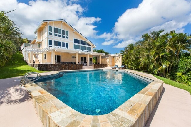 Building Photo - 915 Kahauloa Pl